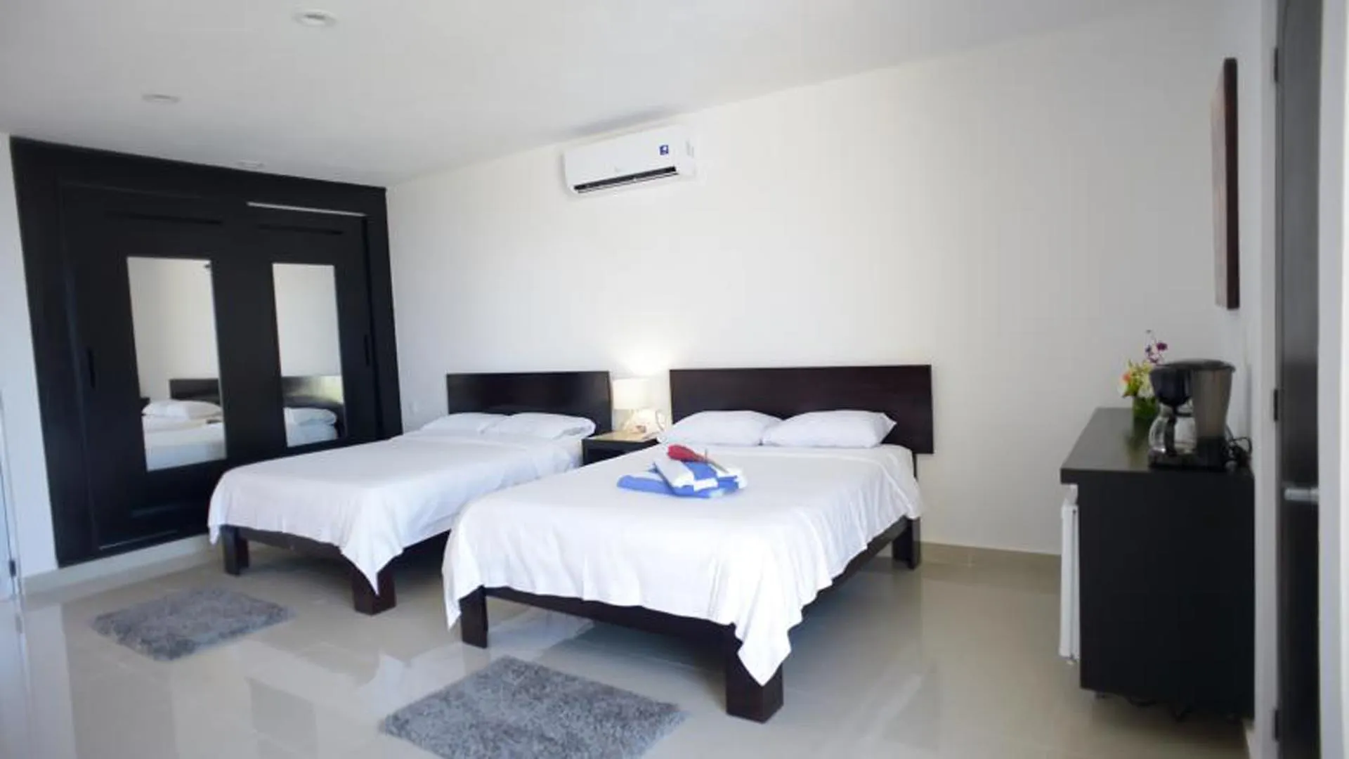 Sunrise 42 Suites Hotel Playa del Carmen
