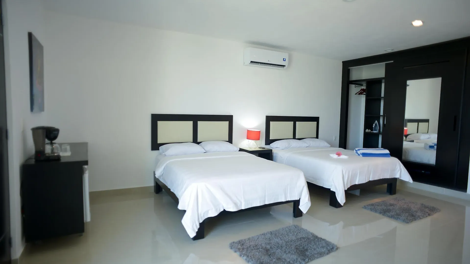 Sunrise 42 Suites Hotel Playa del Carmen 3*,