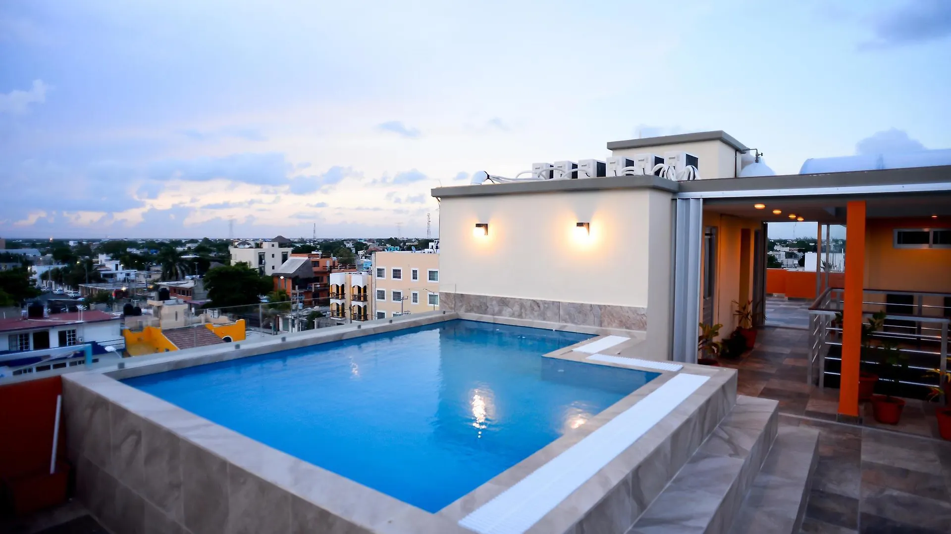 Sunrise 42 Suites Hotel 신데 델 카르멘 멕시코